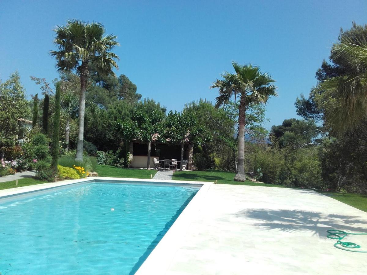 Appartement Domaine L'Oliveraie 勒卡斯特雷特 外观 照片